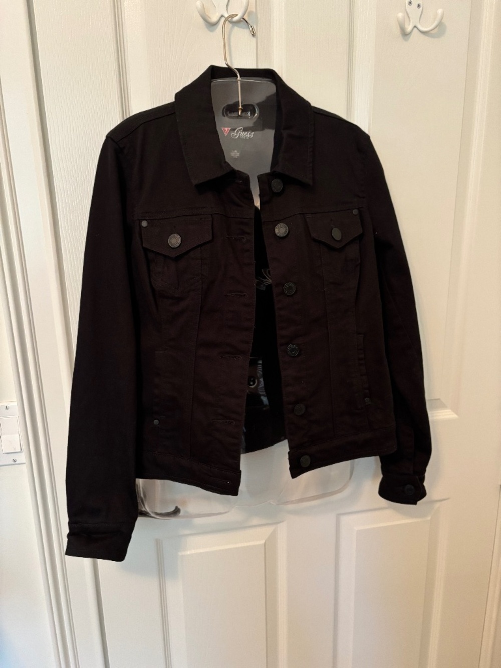 Black denim size large Guess jean jacket